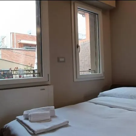 Rizzoli Panoramic Rooftop Apartamento