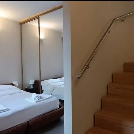 Rizzoli Panoramic Rooftop Lägenhet *