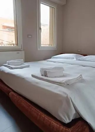 Rizzoli Panoramic Rooftop Apartment Bologna