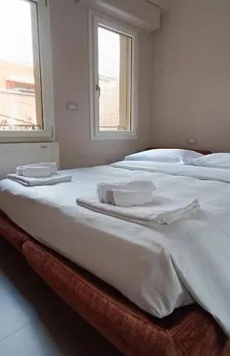 Rizzoli Panoramic Rooftop Appartement Bologne